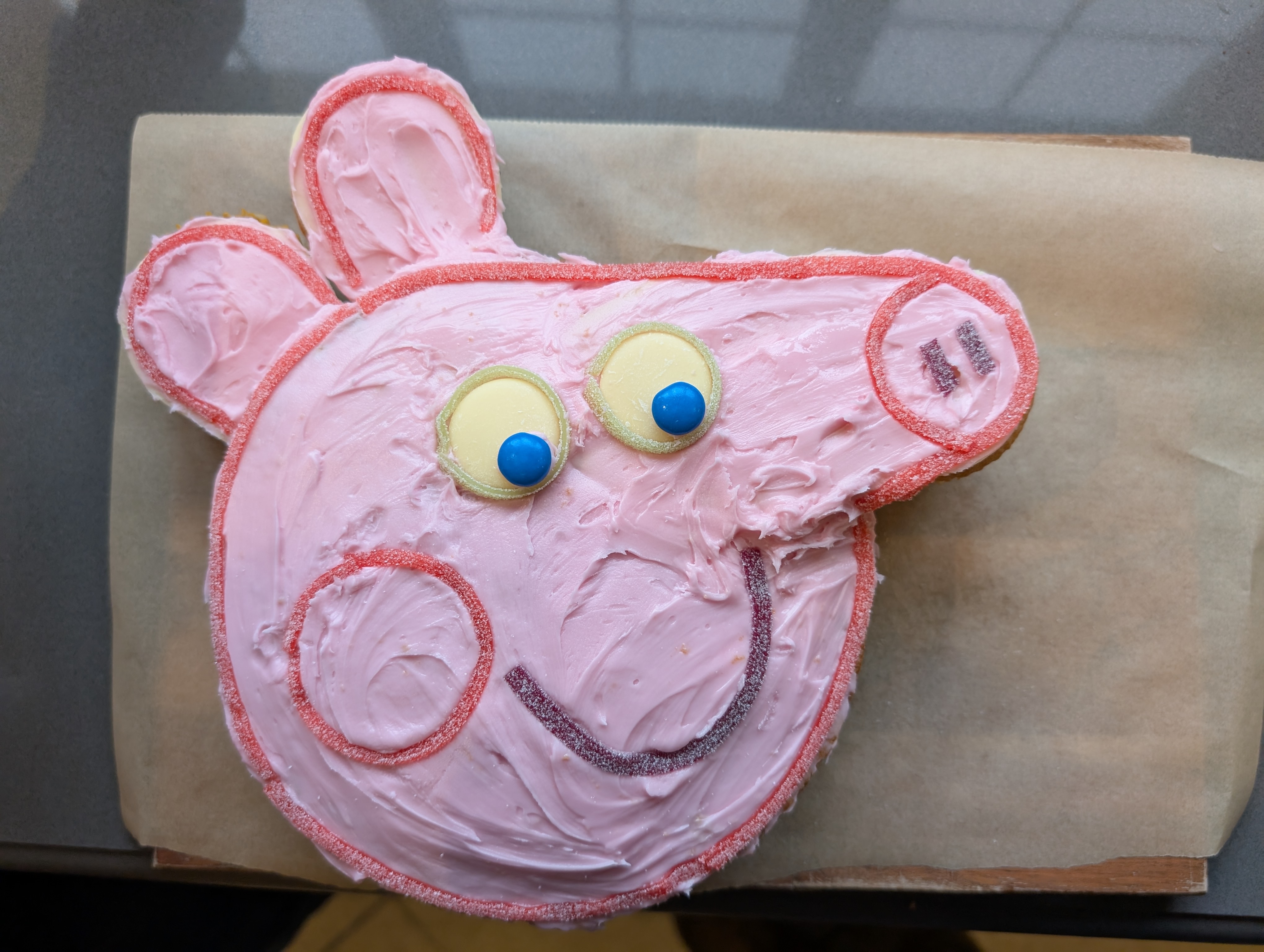 A beautifully handmade peppa pig cake